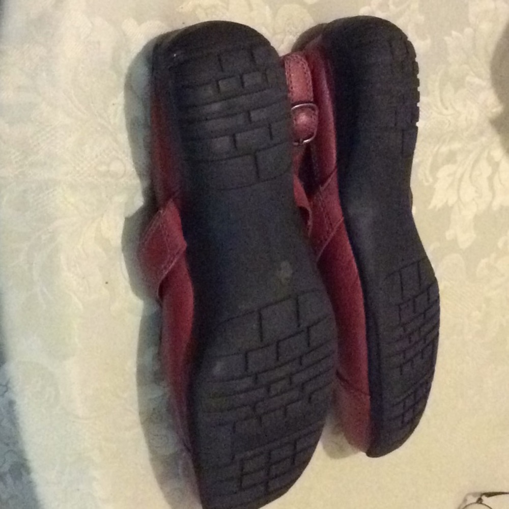 Shoes - Picture 2 of 2